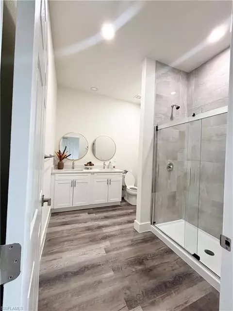 Bath - 411 Eisenhower Blvd, Lehigh Acres, FL 33974 photo 6 of 7