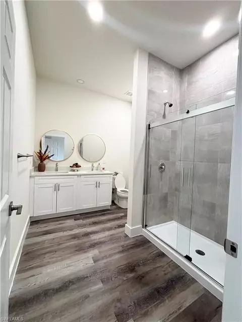 Bath - 411 Eisenhower Blvd, Lehigh Acres, FL 33974 photo 7 of 7