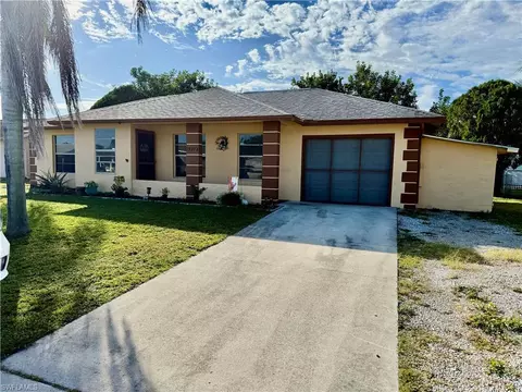 19372 Coraltree Ct, Lehigh Acres, FL 33936