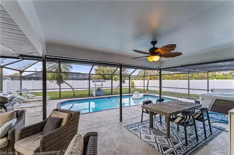 1433 SE 19th Ter, Cape Coral, FL 33990