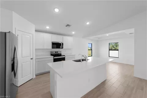 Kitchen - 3327 Clearview Cir, Labelle, FL 33935 photo 1 of 1