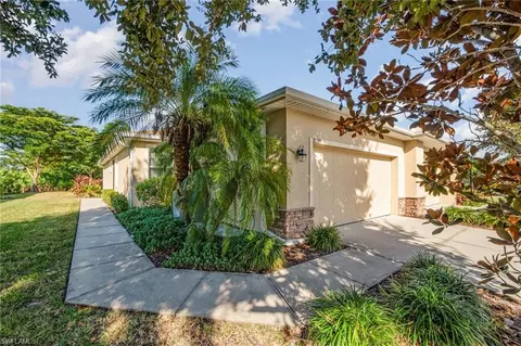 20585 Chestnut Ridge Dr, North Fort Myers, FL 33917