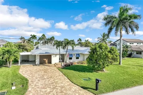 5805 SW 1st Pl, Cape Coral, FL 33914