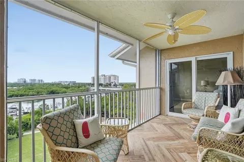 300 Horse Creek Dr #504, Naples, FL 34110