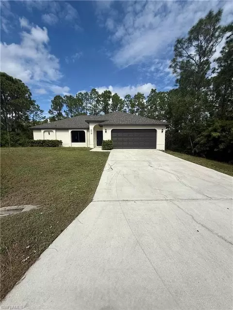 2510 16th St W, Lehigh Acres, FL 33971