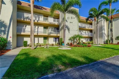4840 Golf Club Ct #10, North Fort Myers, FL 33903