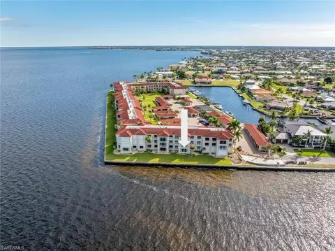 1 Colony Point Dr #A20, Punta Gorda, FL 33950