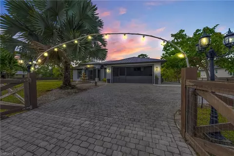 909 Williams Ave, Lehigh Acres, FL 33972