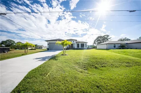 2621 42nd St W, Lehigh Acres, FL 33971