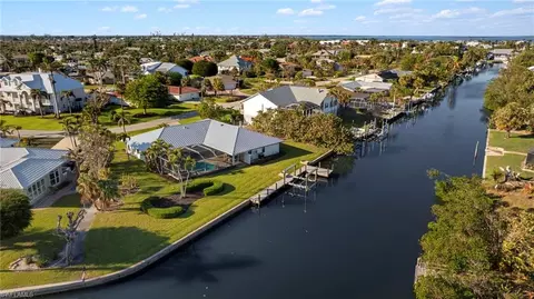 930 Kings Crown Dr, Sanibel, FL 33957