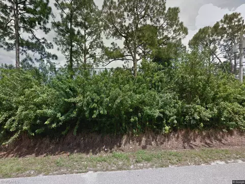 20050 Williams Dr, North Fort Myers, FL 33917