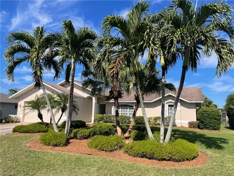 1425 SE 13th Ter, Cape Coral, FL 33990