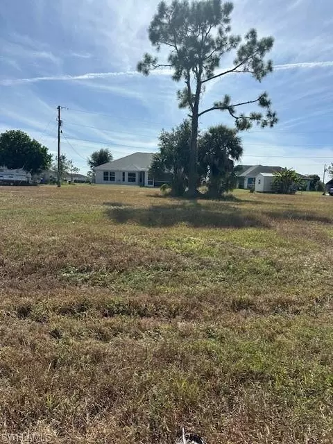1940 Kismet Pkwy E, Cape Coral, FL 33909