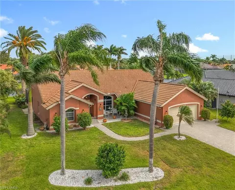 28840 Regis Ct, Bonita Springs, FL 34134
