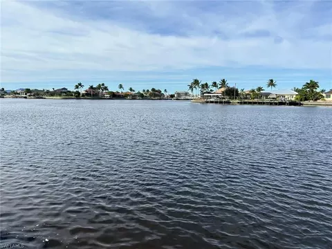 885 W Cape Estates Cir, Cape Coral, FL 33993