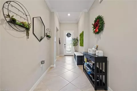 Entry Way - 4040 E Hampton Cir, Alva, FL 33920 photo 2 of 4