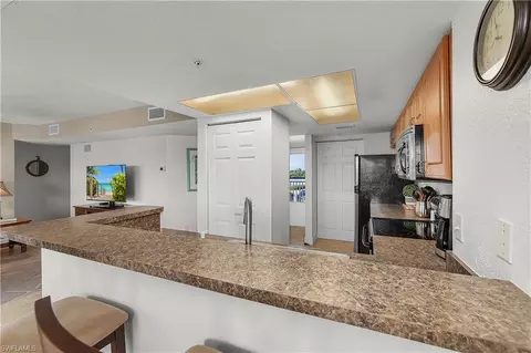 Kitchen - 16641 Stringfellow Rd #502, Bokeelia, FL 33922 photo 3 of 6