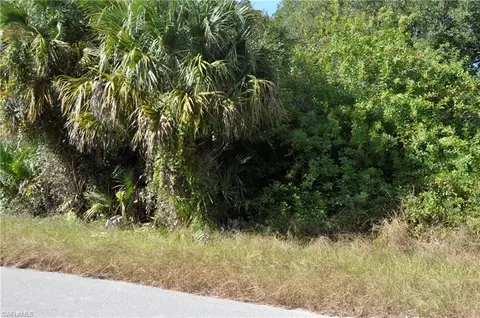 1013 Anderson St, Lehigh Acres, FL 33974