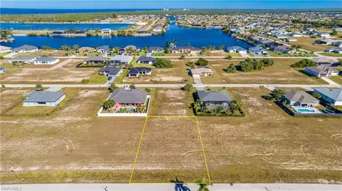 4225 NW 34th Ter, Cape Coral, FL 33993