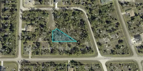 955 La Vista Ct, Lehigh Acres, FL 33974