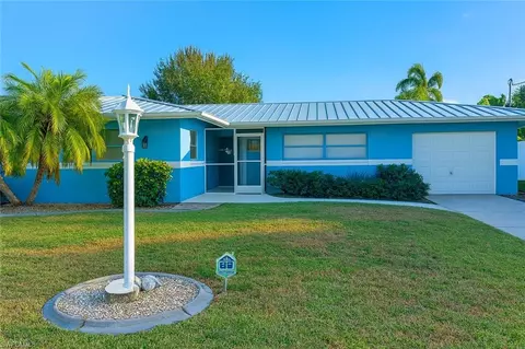 912 Dolphin Dr, Cape Coral, FL 33904