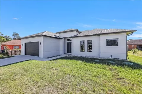 5313 Beauty St, Lehigh Acres, FL 33971