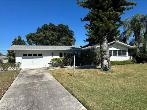 1401 SE 25th Ter, Cape Coral, FL 33904