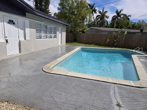 1675 Temple Ter, North Fort Myers, FL 33917