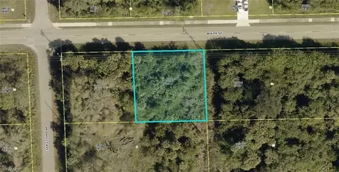 405 W 6th St, Lehigh Acres, FL 33936