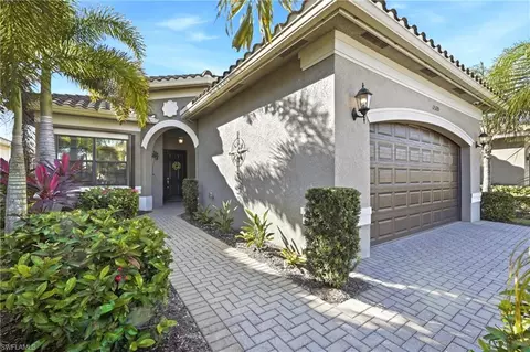 11520 Foxbriar Ln, Fort Myers, FL 33913