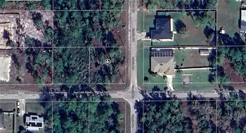 507 E 14th St, Lehigh Acres, FL 33972
