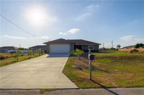 7009 Lotus Cir, Labelle, FL 33935