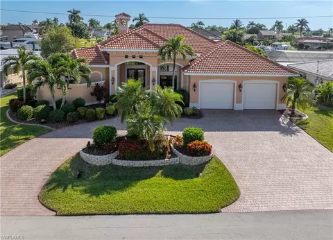 2050 SE 28th St, Cape Coral, FL 33904