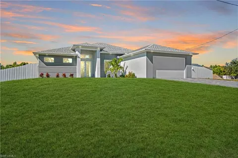2717 NW 4th St, Cape Coral, FL 33993