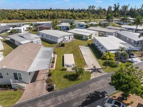270 Yorkshire Ave, Fort Myers, FL 33908