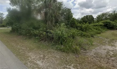 902 E 7th St, Lehigh Acres, FL 33972 photo 4