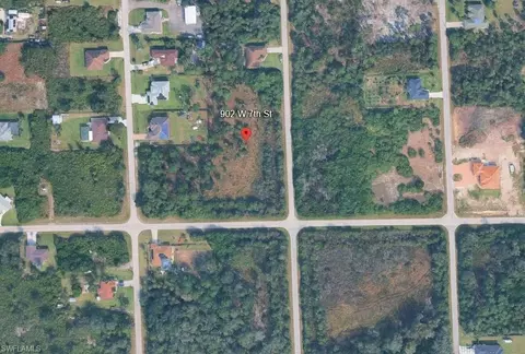 902 E 7th St, Lehigh Acres, FL 33972 photo 2