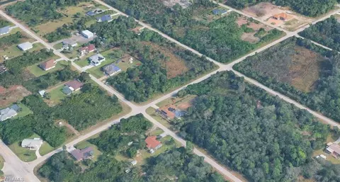 902 E 7th St, Lehigh Acres, FL 33972