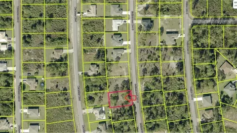518 Cottonwood Ave S, Lehigh Acres, FL 33974