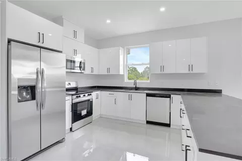 1072 Norton Ave S, Lehigh Acres, FL 33974