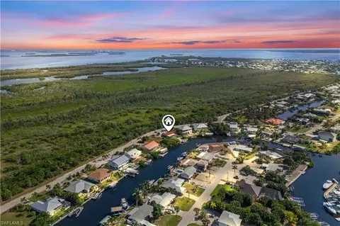 3399 Stabile Rd, Saint James City, FL 33956