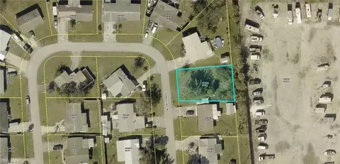 1216 Pondella Cir, North Fort Myers, FL 33903