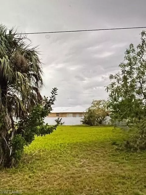 4205 14th St W, Lehigh Acres, FL 33971