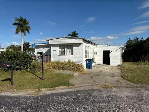 16201 Cathy Ct, Fort Myers, FL 33908