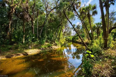 14221 River Rd, Fort Myers, FL 33905