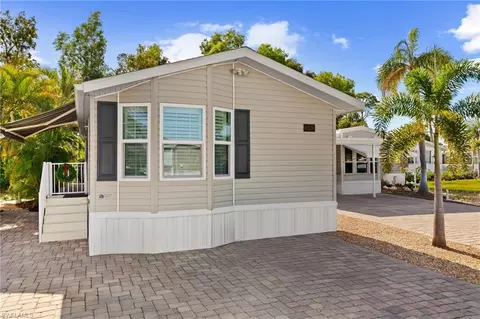 8528 Pepperwood Dr, Estero, FL 33928