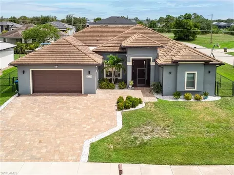2322 Trafalgar Pkwy, Cape Coral, FL 33991