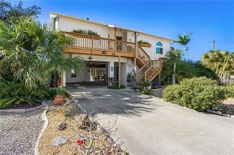 3531 Sea Holly Ln, Saint James City, FL 33956