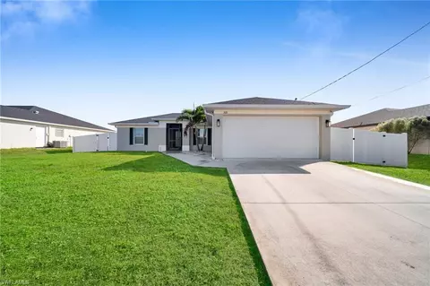 2121 NW 22nd Ave, Cape Coral, FL 33993