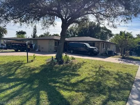 1736 Bonnie Ct, Fort Myers, FL 33901